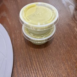 Magili Bakery - Te dan una miseria de salsa, esto me dieron para 11 pupusas, no se vayan a quedar pobres