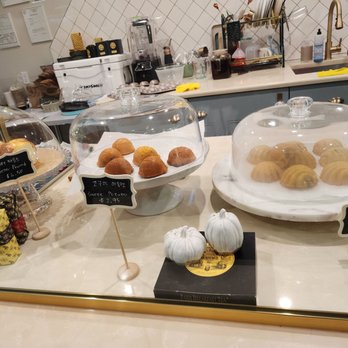 Cafe LaLa - Display cases - Cafes Near Me - Palisades Park, New Jersey Cafe LaLa - Display cases - Cafes Near Me - Palisades Park, New Jersey