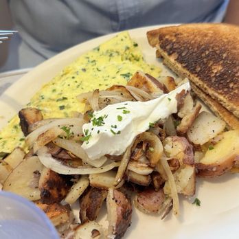 Oceanview Diner - Herb omelette - Sandwiches Near Me - Berkeley, California
