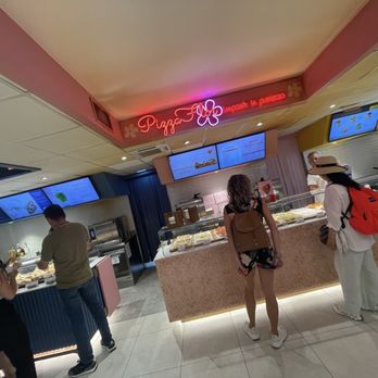 Milano Malpensa - Terminal 2 - food - Airport Terminals Near Me - Ferno, Virginia