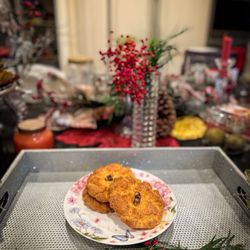 Phu's Bakery - Walnut cookies