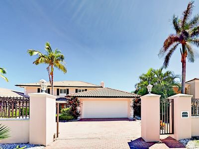 Frederick's Wine and Dine by null