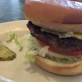 Lucy's Diner - 1/4 pound cheeseburger - Delis Near Me - Cincinnati, Ohio