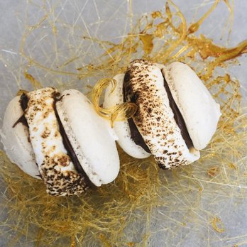 Comfi Cookie - S'more macaron - Desserts Near Me - North Las Vegas, Nevada Comfi Cookie - S'more macaron - Desserts Near Me - North Las Vegas, Nevada