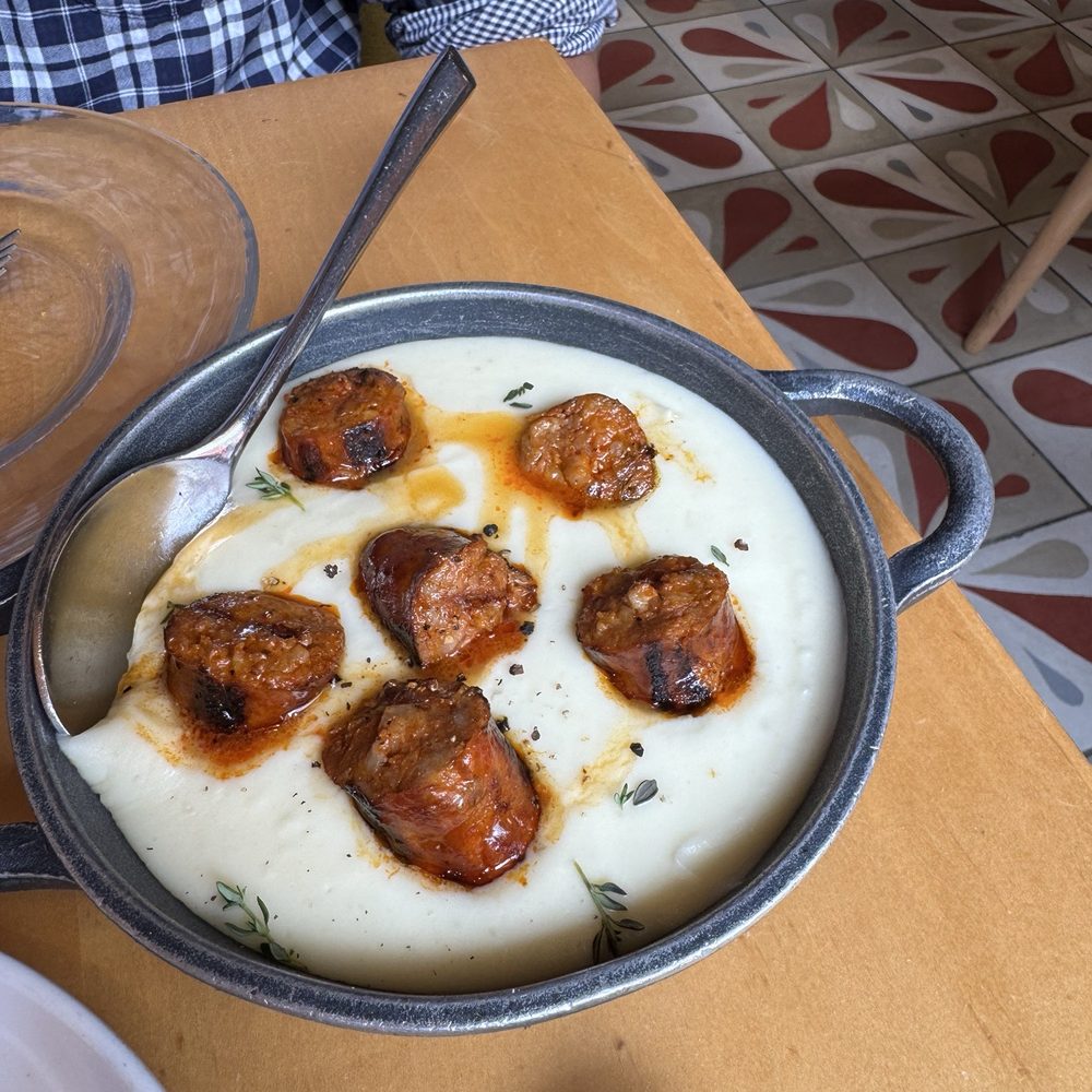 Jaleo - Chorizo Casero con Pure de Patatas al Aceite de Oliva - Spanish Near Me - Washington, DC, District of Columbia Jaleo - Chorizo Casero con Pure de Patatas al Aceite de Oliva - Spanish Near Me - Washington, DC, District of Columbia