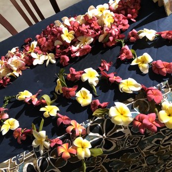 Luau Makaiwa - leis for sale - Hawaiian Near Me - Kapaa, Hawaii