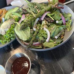 Grilled Asparagus Salad