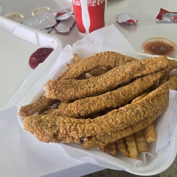 Mandy's Fish & Chips - 4 piece catfish combo - Fish & Chips Near Me - Phoenix, Arizona