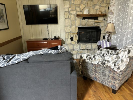 Carmel Valley Lodge by null