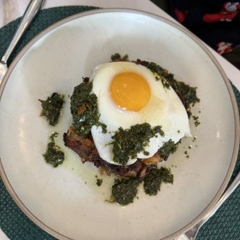 Podmore - Beef brisket hash - Cocktail Bars Near Me - Honolulu, Hawaii