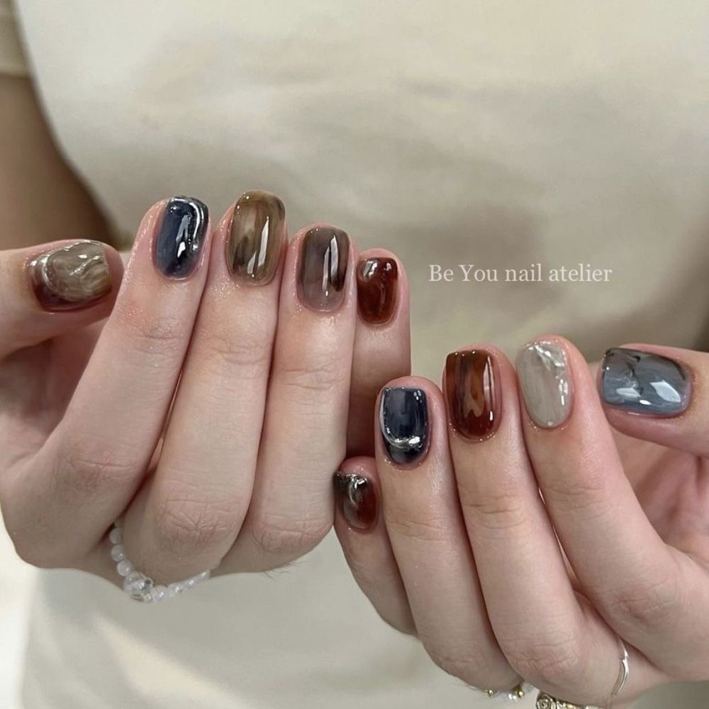 Happy Nail Logo