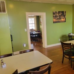 Pupuseria Los Robles - Smaller dining room, very clean!