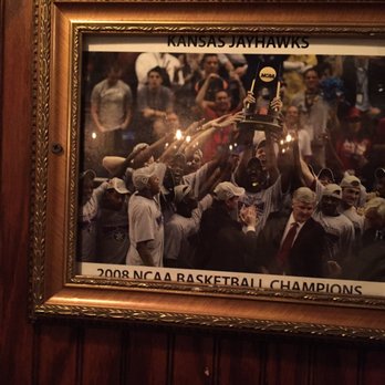 O'Neill's Restaurant and Bar - I enjoy this art that was in my booth :) - Pubs Near Me - Leawood, Kansas