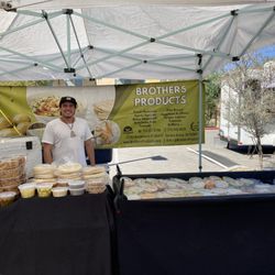Rancho Mirage Certified Farmers Market - Adam of Brother's Hummus & Products = THE Best
