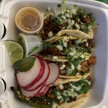 CoCos Tacos on grill - Tacos de pastor y tripa - Tacos Near Me - Sacramento, California CoCos Tacos on grill - Tacos de pastor y tripa - Tacos Near Me - Sacramento, California