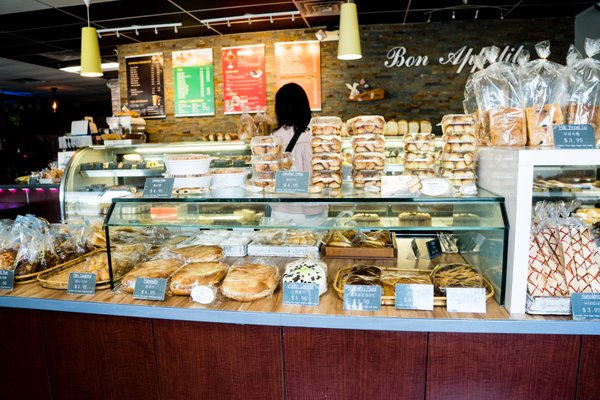 Bon Appetit Bakery & Cafe by null