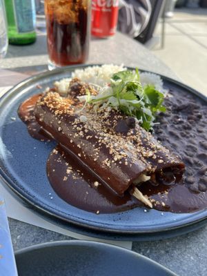 Dos Pescados by null