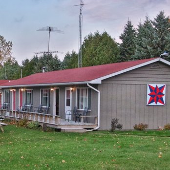 Town Liner Motel - Outside - Hotels Near Me - Washington Island, Wisconsin