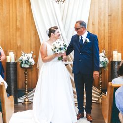 The Wedding Bell - Venue: Elope 253 Photography: Alana Tamminga Photography Floral: Olena Floral Hair & Makeup: R.Harmon