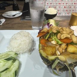 Cashews Prik Pao with Chicken
