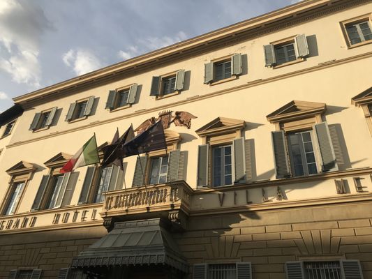 Sina Villa Medici, Autograph Collection by null