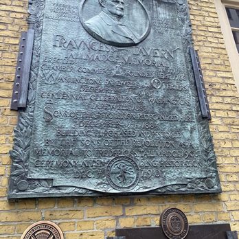 Fraunces Tavern - Historical placard on building facade - American Near Me - New York, New York Fraunces Tavern - Historical placard on building facade - American Near Me - New York, New York