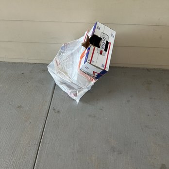 The Dakota at Bishop Arts - Trash left by Airbnb guests - Apartments Near Me - Dallas, Texas The Dakota at Bishop Arts - Trash left by Airbnb guests - Apartments Near Me - Dallas, Texas