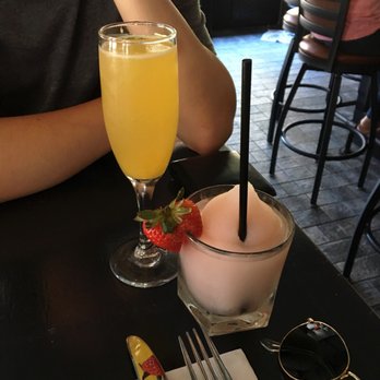The Trestle - Frosé & mimosa - Cocktail Bars Near Me - Astoria, New York The Trestle - Frosé & mimosa - Cocktail Bars Near Me - Astoria, New York