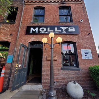 MOLLY’S IN SOULARD - Updated February 2025 - 378 Photos & 389 Reviews