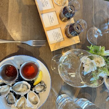 Amaterra Winery - Oysters & Taster Flight - Wine Tasting Room Near Me - Portland, Oregon