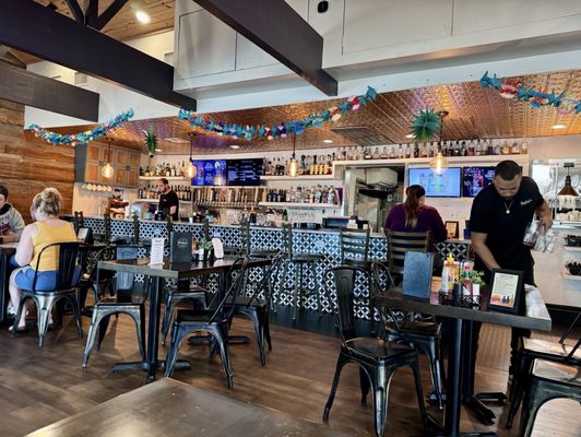 Finley's Round Rock by null