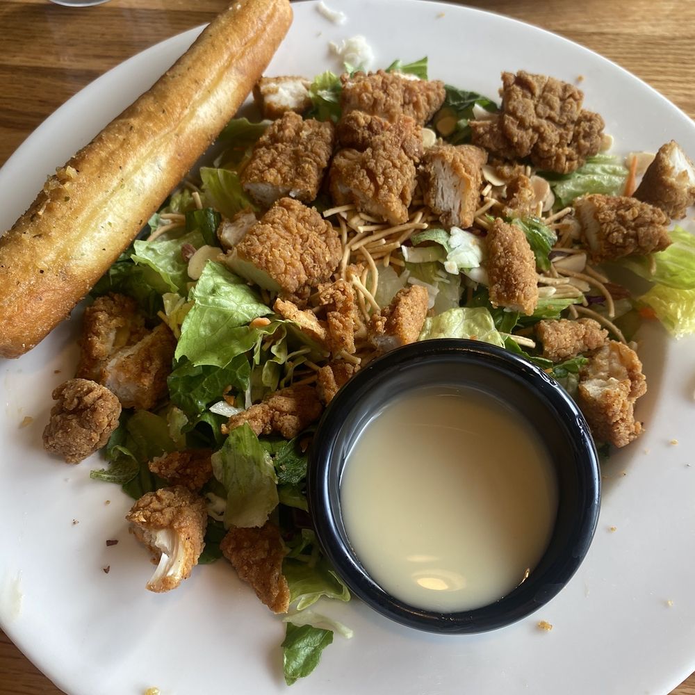 Applebee's Grill + Bar - Oriental Chicken Salad - American Near Me - Alamogordo, New Mexico Applebee's Grill + Bar - Oriental Chicken Salad - American Near Me - Alamogordo, New Mexico