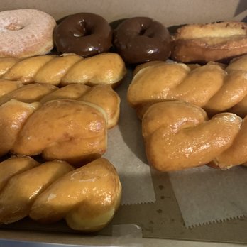 Foster's Donuts - Donuts - Donuts Near Me - Bakersfield, California