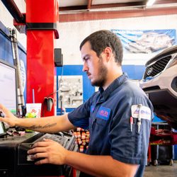 Rick's Automotive Cleburne