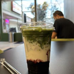 Cuptopia cafe - Blueberry matcha