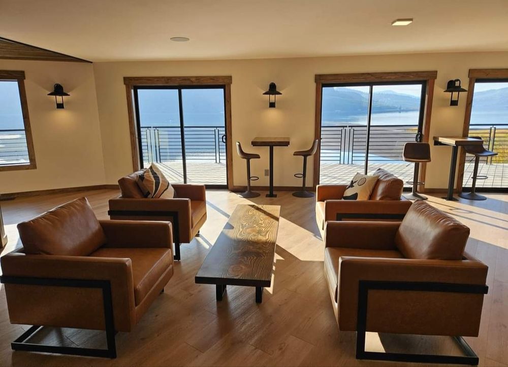 Domaine Pouillon Wine Bistro Logo