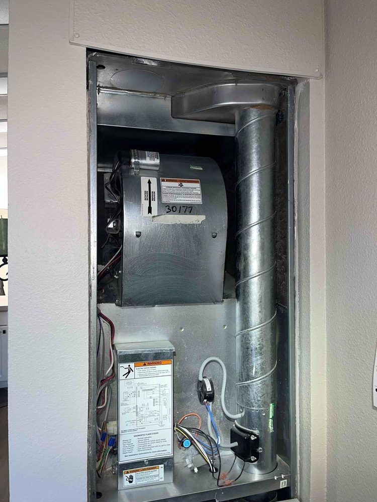 Slide of Harts Plumbers, Electricians, & HVAC Technicians