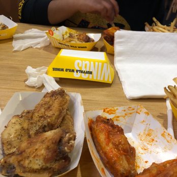 Buffalo Wild Wings - American Near Me - Mesquite, Texas
