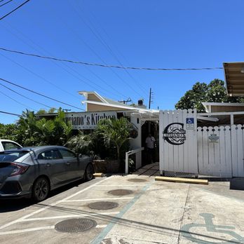 Cipriano's Kitchen - Entrance is very deceiving. Hidden cuisines behind the small little walkway. - Italian Near Me - Waimea, Hawaii Cipriano's Kitchen - Entrance is very deceiving. Hidden cuisines behind the small little walkway. - Italian Near Me - Waimea, Hawaii