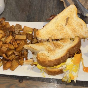 A Dog's Breakfast - Breakfast sandwich egg cheese bacon white bread - Breakfast & Brunch Near Me - Windsor, Ontario A Dog's Breakfast - Breakfast sandwich egg cheese bacon white bread - Breakfast & Brunch Near Me - Windsor, Ontario
