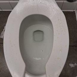 Pee stains no way the janitor cleaned this. This is totally unexpected Pee stains no way the janitor cleaned this. This is totally unexpected