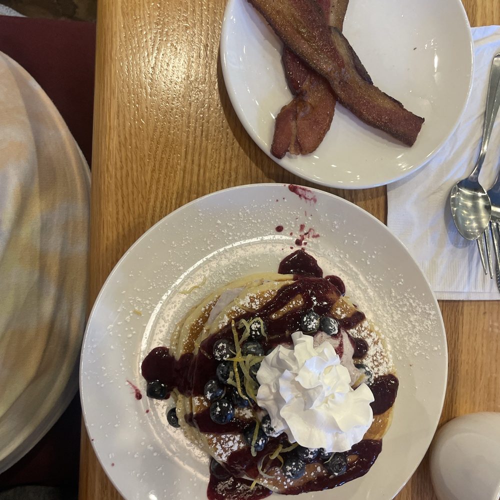 Mad Rooster Cafe - Milwaukee - Bluberry SHORT LEMON RICOTTA Bacon - Cafes Near Me - West Milwaukee, Wisconsin Mad Rooster Cafe - Milwaukee - Bluberry SHORT LEMON RICOTTA Bacon - Cafes Near Me - West Milwaukee, Wisconsin