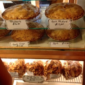 Briermere Farms - Pies on display - Bakeries Near Me - Riverhead, New York