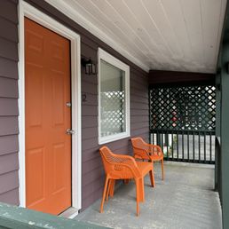 Porch with the unit Porch with the unit