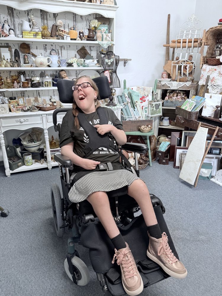 Desert Dame and wee - social services organization in Oracle, AZ