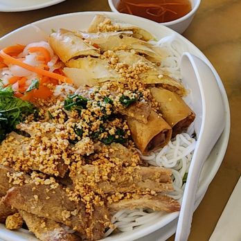 Saigon's Restaurant - Vietnamese Near Me - Honolulu, Hawaii