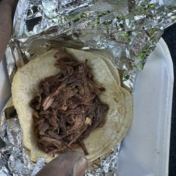 Los Portales Taqueria 3 - Shredded beef taco
