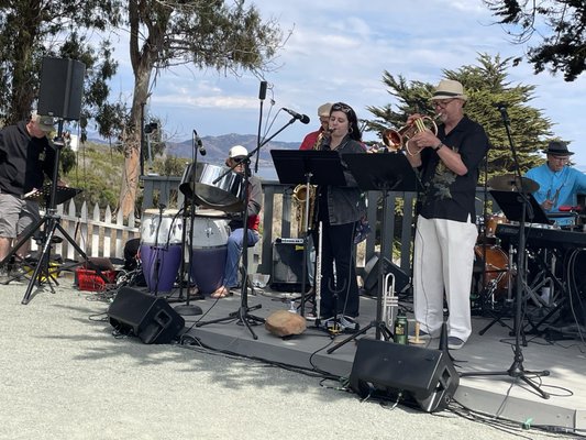 Point San Luis Lighthouse by null
