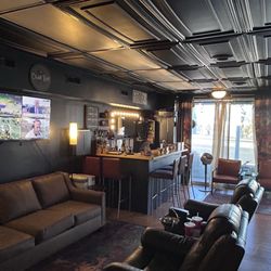 Smokies Cigar Lounge - Inside