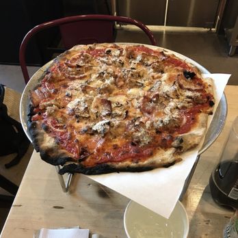 Fuoco Apizza - 8/11/23 What a high quality, New York style pizza should look like. - Pizza Near Me - Cheshire, Connecticut